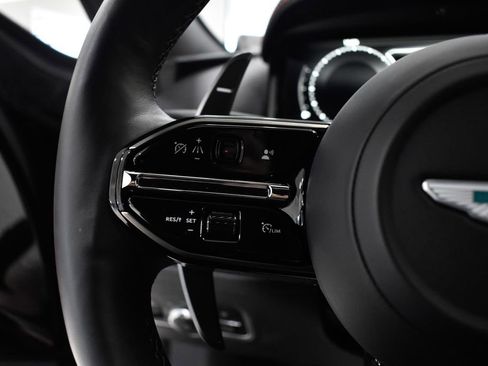Used 2024 Aston Martin DB12 Coupe RWD image 31