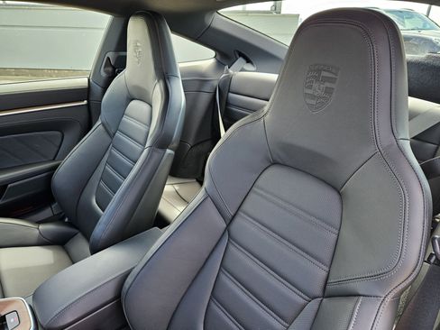 Used 2024 Porsche 911 Carrera image 6