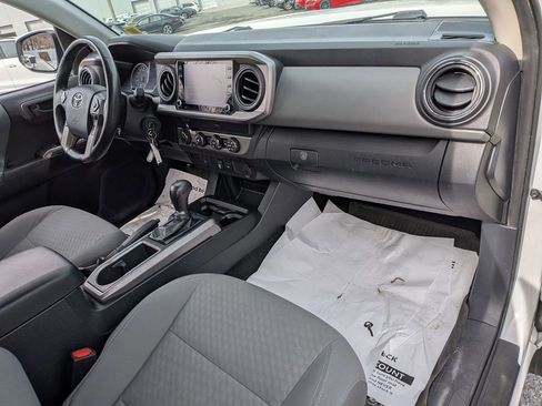 Used 2020 Toyota Tacoma SR5 image 22
