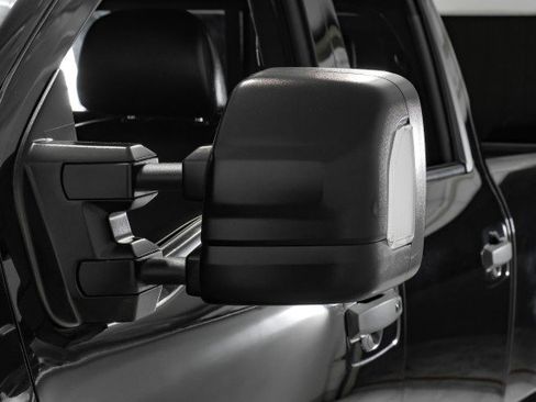 Used 2019 Nissan Titan SL w/ Midnight Edition image 37