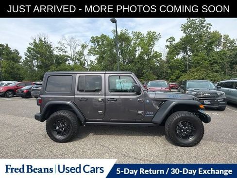 Used 2024 Jeep Wrangler Unlimited AWD/4WD image 9