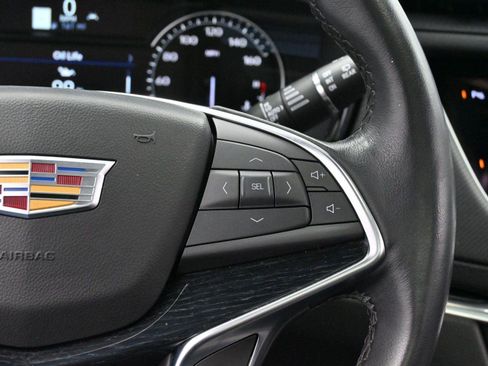 Certified 2025 Cadillac XT5 Premium Luxury AWD/4WD image 16