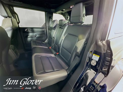 Used 2025 Ford Bronco Outer Banks image 14
