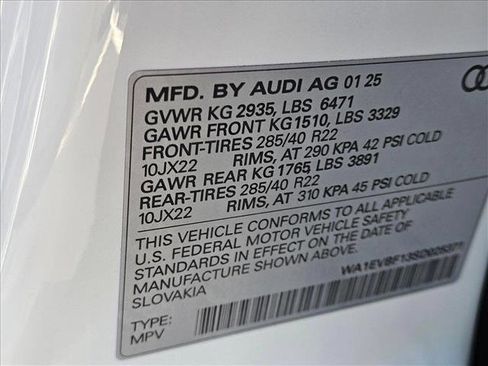 New 2025 Audi Q8 Premium Plus image 17