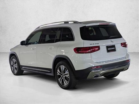New 2026 Mercedes-Benz GLB 250 image 9