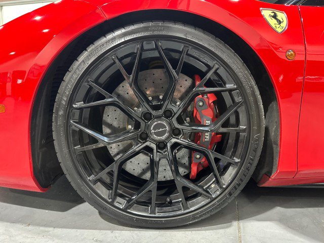 Used 2016 Ferrari 488 GTB RWD image 7