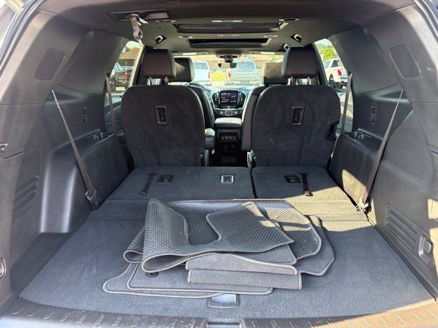 Used 2023 Chevrolet Traverse RS AWD/4WD image 16
