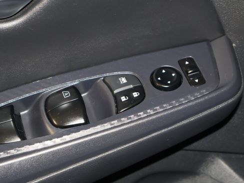 Used 2024 Nissan Sentra SV image 32