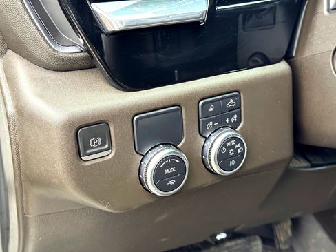 Used 2023 GMC Sierra 1500 SLT image 13