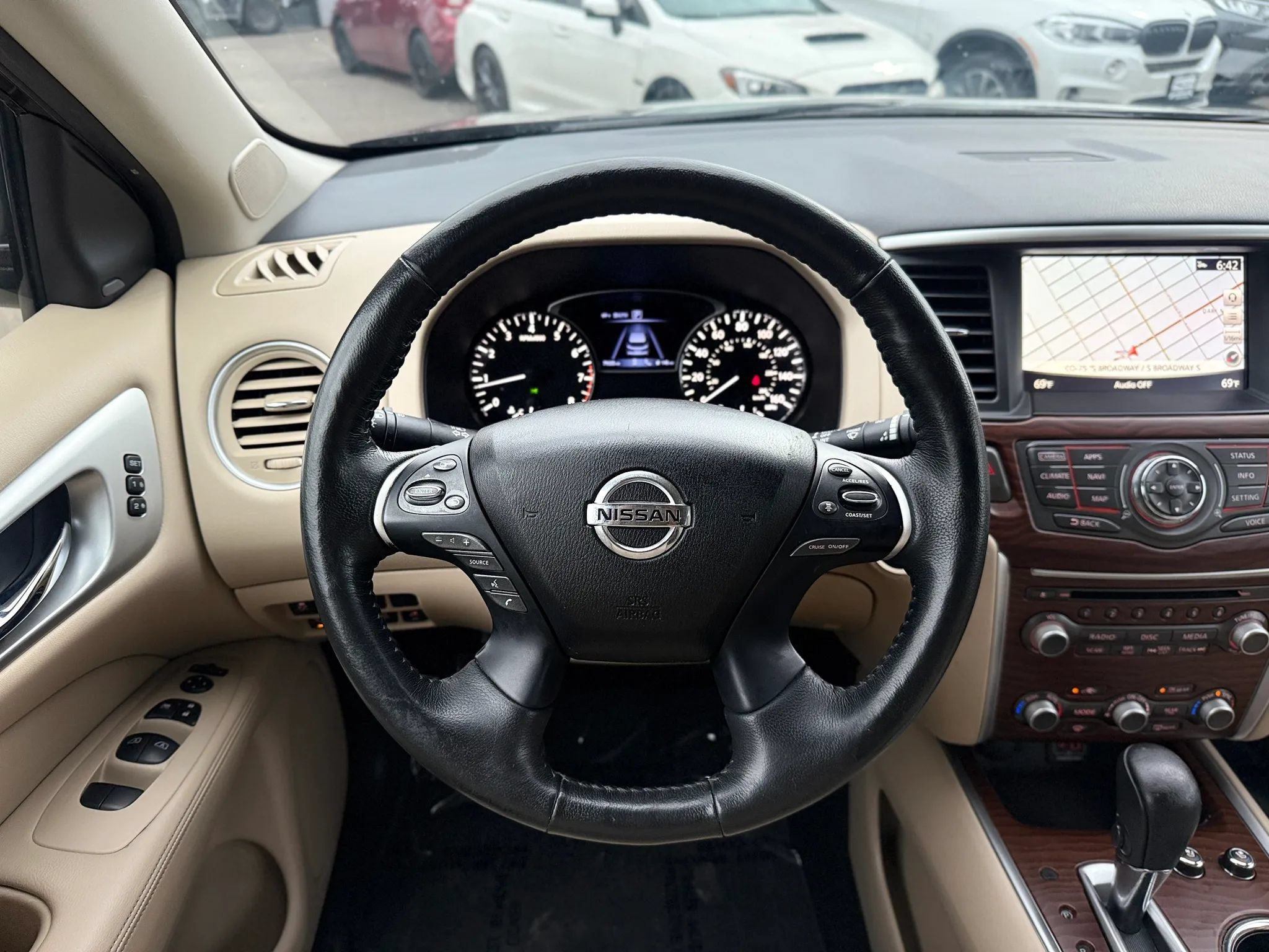Used 2020 Nissan Pathfinder Platinum AWD/4WD image 32