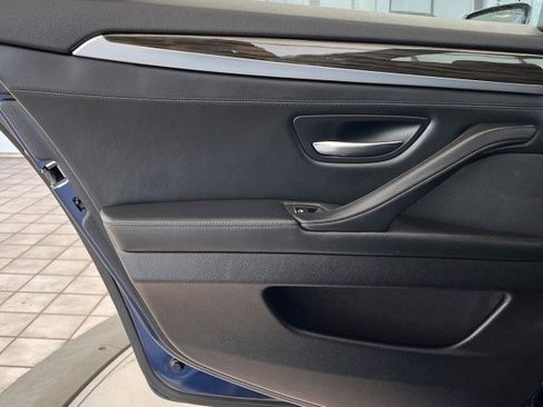 Used 2016 BMW 550i xDrive Sedan image 35