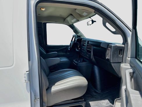 Used 2023 GMC Savana 2500 w/ Driver Convenience Package RWD image 22