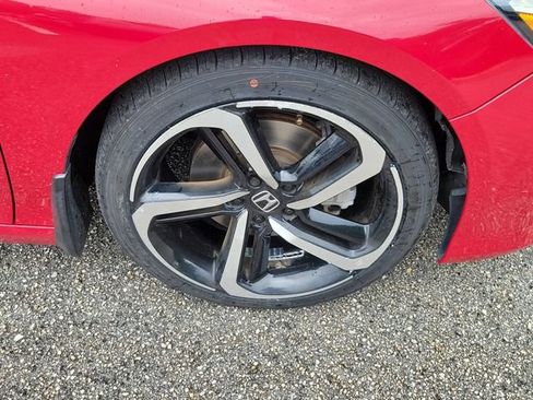 Used 2018 Honda Accord Sport image 7
