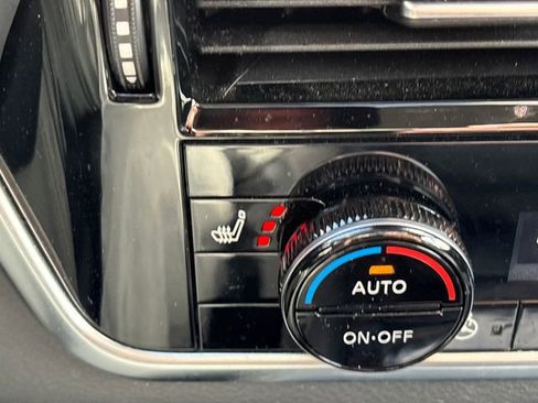 Certified 2023 Nissan Rogue SL w/ SL Premium Package image 19