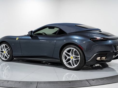 Used 2024 Ferrari Roma Spider RWD image 39