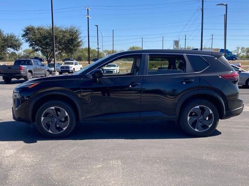 Used 2024 Nissan Rogue SV image 6