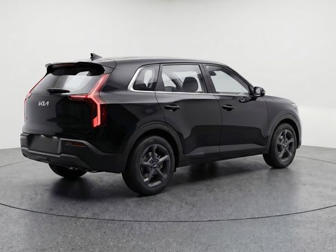 Used 2025 Kia K4 LXS image 9