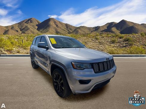 Used 2021 Jeep Grand Cherokee Laredo X AWD/4WD image 5