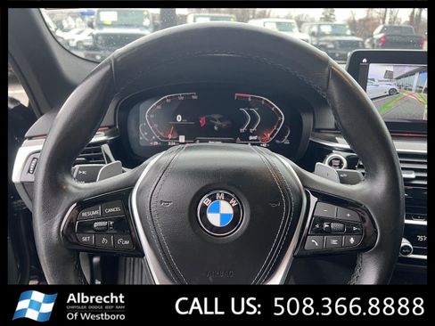 Used 2021 BMW 530i xDrive w/ Premium Package image 27