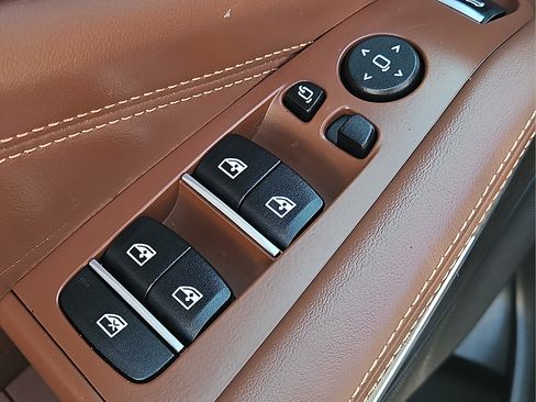 Used 2022 BMW X5 xDrive40i w/ Premium Package AWD/4WD image 16