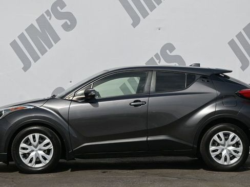 Used 2019 Toyota C-HR LE image 6