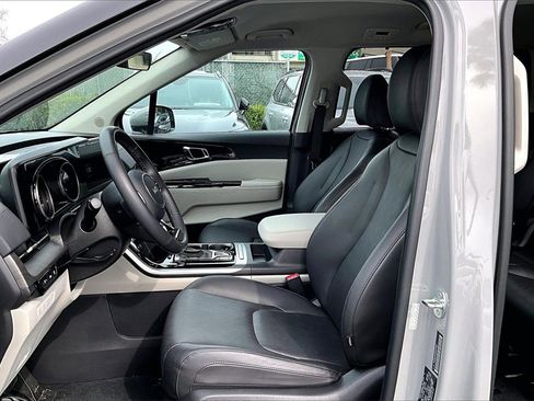 Certified 2024 Kia Carnival EX image 14