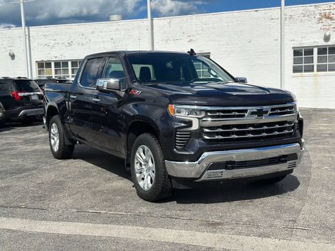 Used 2022 Chevrolet Silverado 1500 LTZ w/ Z71 Off-Road Package AWD/4WD image 1