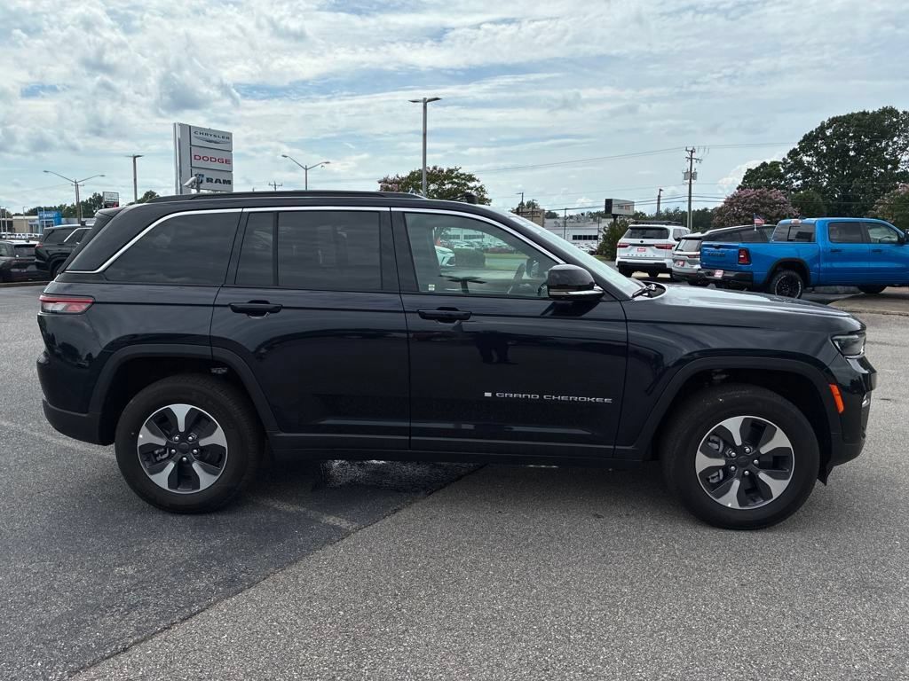 New 2024 Jeep Grand Cherokee Limited 4xe w/ Luxury Tech Group II AWD/4WD image 7