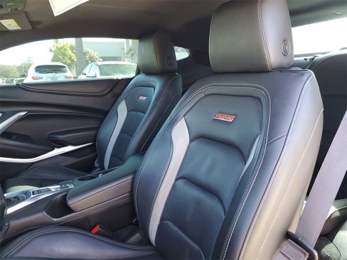 Used 2017 Chevrolet Camaro SS image 14