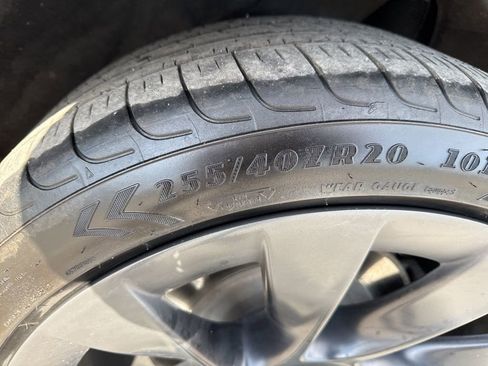 Used 2021 Tesla Model Y Long Range image 36