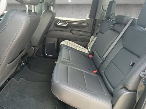 Used 2025 GMC Sierra 1500 SLT RWD image 22