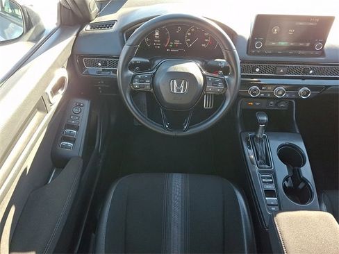 Used 2023 Honda Civic Sport image 11
