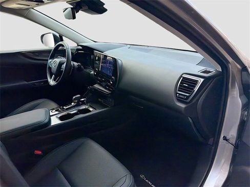 Used 2025 Lexus NX 250 FWD w/ Premium Package image 14