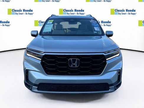 Certified 2024 Honda Pilot Touring image 2