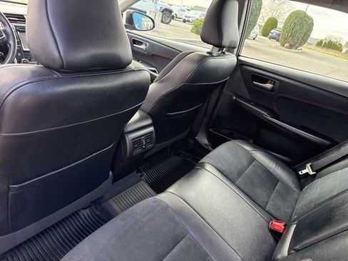Used 2017 Toyota Camry XSE w/ Moonroof Package FWD image 20