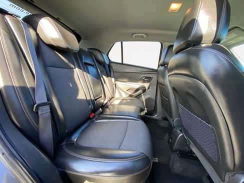 Used 2021 Chevrolet Trax LT w/ Driver Confidence Package image 14