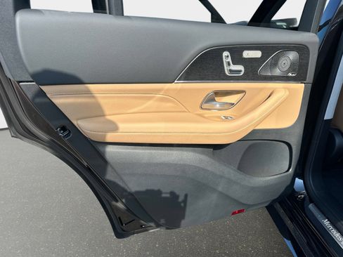 New 2026 Mercedes-Benz GLS 450 4MATIC image 12