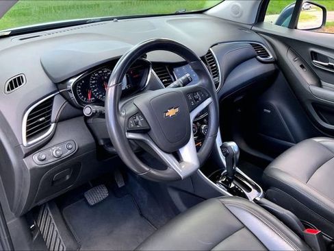 Used 2019 Chevrolet Trax Premier image 14