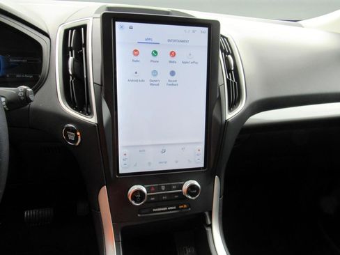 Used 2024 Ford Edge SEL image 23