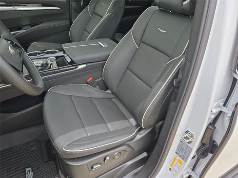 New 2026 Cadillac Escalade ESV Sport w/ Touring Package AWD/4WD image 11