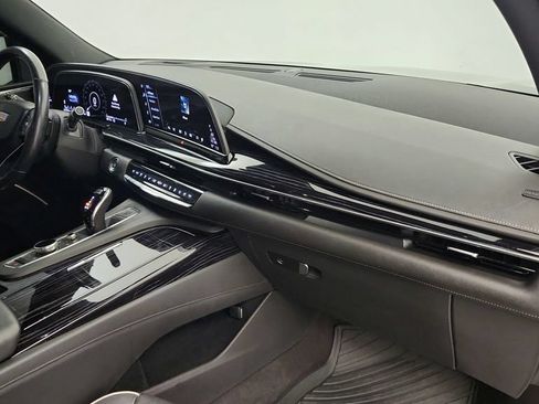 Used 2021 Cadillac Escalade Sport w/ LPO, ONYX Package AWD/4WD image 41