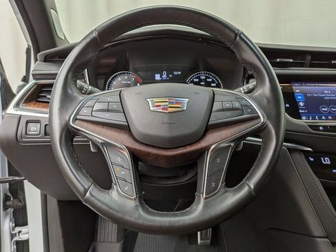 Certified 2024 Cadillac XT5 Sportv w/ LPO, Floor Liner Package AWD/4WD image 10