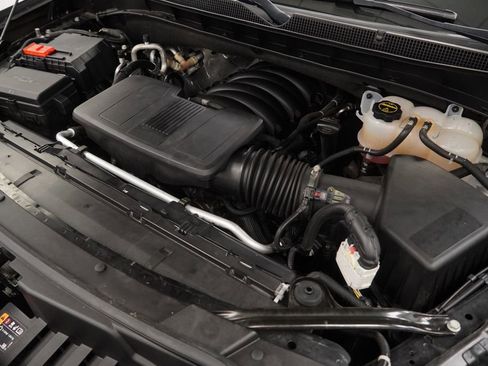 Used 2024 Chevrolet Suburban Premier image 55