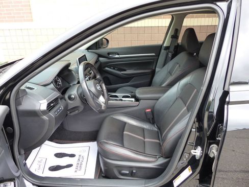Used 2024 Nissan Altima 2.5 SR AWD/4WD image 24
