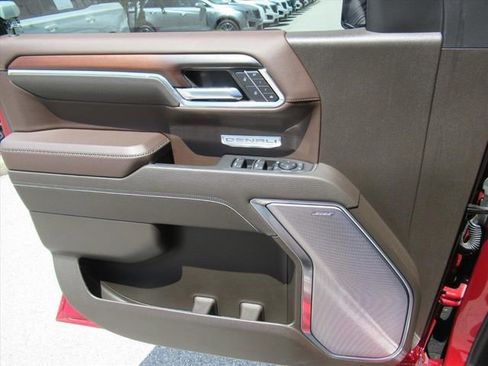 Used 2024 GMC Sierra 1500 Denali w/ Denali Reserve Package AWD/4WD image 21