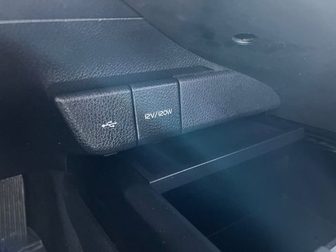 Used 2020 Toyota Camry LE image 17