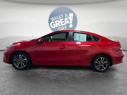 Certified 2023 Kia Forte LXS FWD image 7