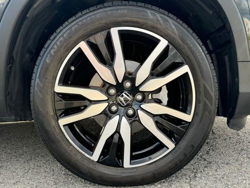 Used 2019 Honda Pilot Touring image 12