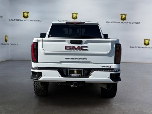 Used 2024 GMC Sierra 2500 AT4 w/ AT4 Premium Plus Package image 4