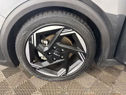 Certified 2025 Kia K4 EX image 32